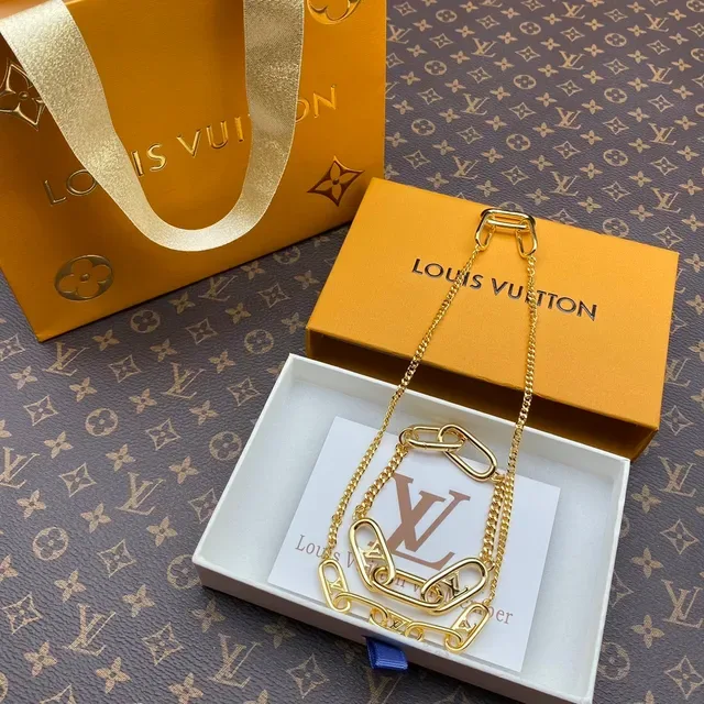 Louis Vuitton Gold Curb Chain Adjustable Buckle Clasp Necklace 2