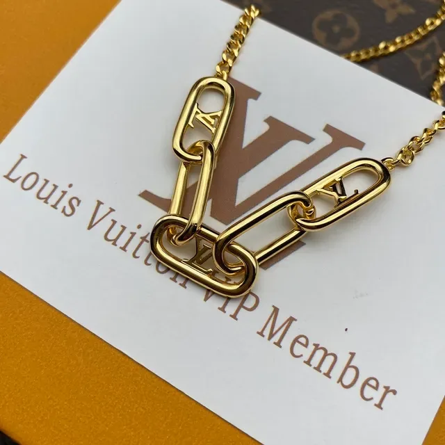 Louis Vuitton Gold Curb Chain Adjustable Buckle Clasp Necklace 3