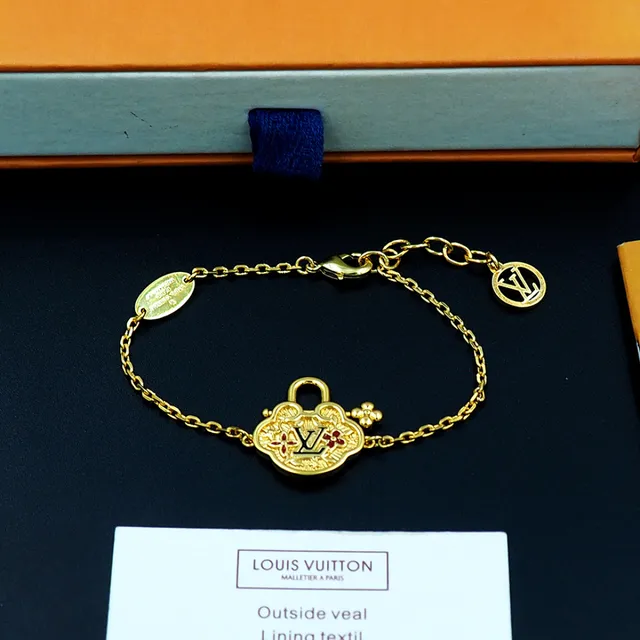 Louis Vuitton Chaîne Dorée Rouge Fermoir Quatrefoil Charme Bracelet 9