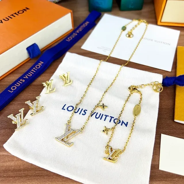 Louis Vuitton Gold Transparent Chain Crystal-Pavé LV Monogram Necklace 4