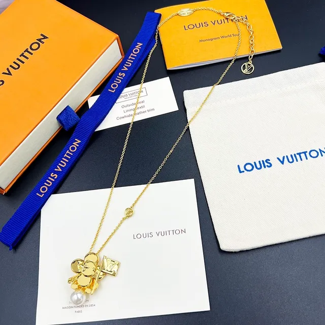 Louis Vuitton Gold White Chain Figural Bear Pendant Necklace 8