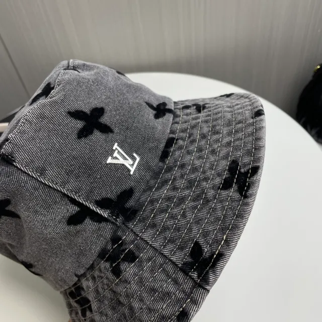Louis Vuitton Chapeau Bucket Gris Noir Denim Brodé Motif Floral 8
