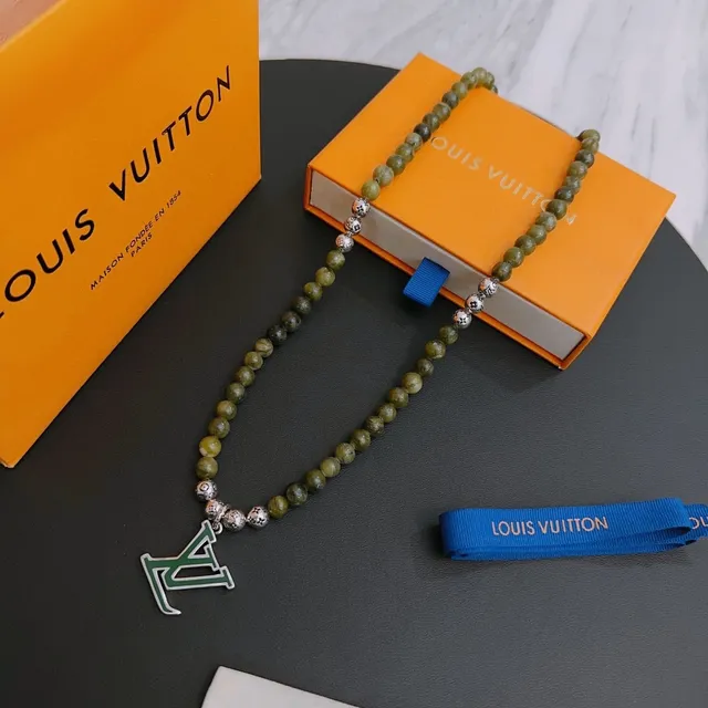 Louis Vuitton Green Beaded Monogram Pendant Necklace 4