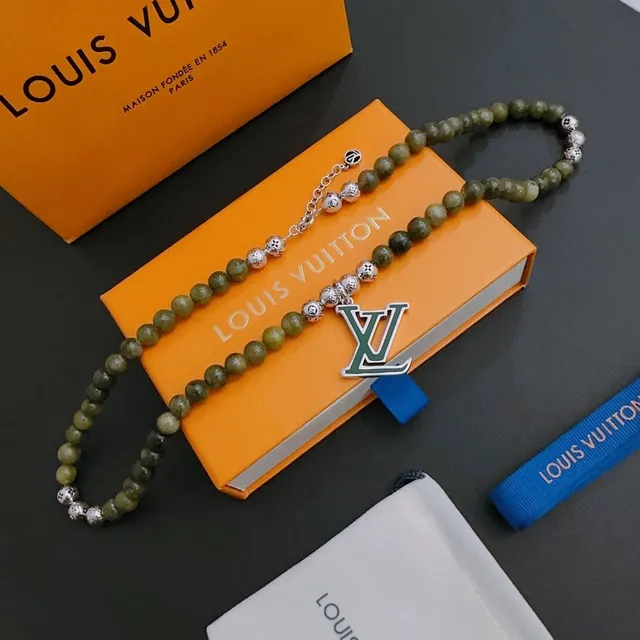 Louis Vuitton Green Beaded Monogram Pendant Necklace 8