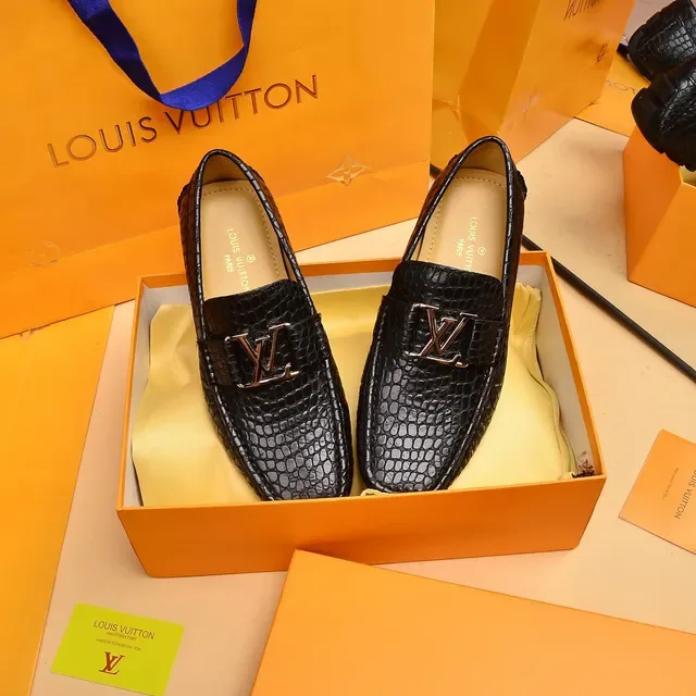 Louis Vuitton Loafer Black Silver Crocodile-Embossed Leather LV Logo Buckle Loafer 9