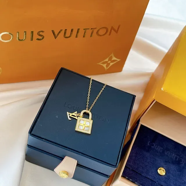 Louis Vuitton Lockit Or Blanc Cadenas Nacre Inlay Collier 3