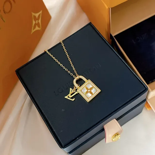 Louis Vuitton Lockit Or Blanc Cadenas Nacre Inlay Collier 5