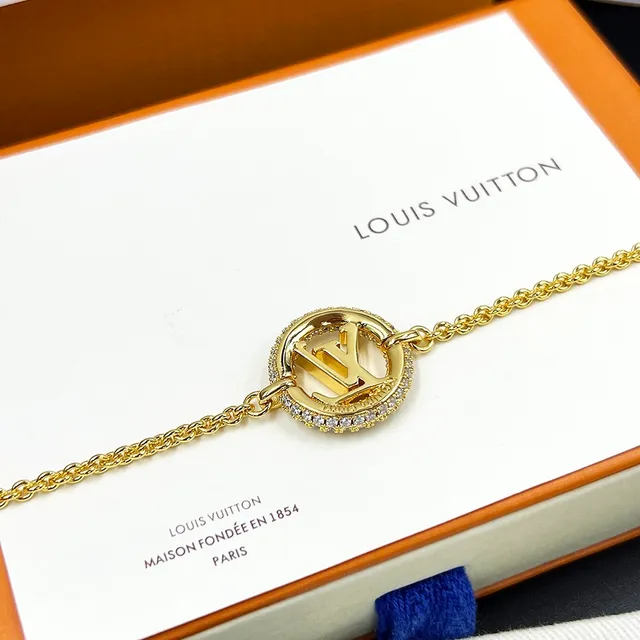 Louis Vuitton LV Circle Gold Transparent Chain Pavé-Crystal Bezel Bracelet 3