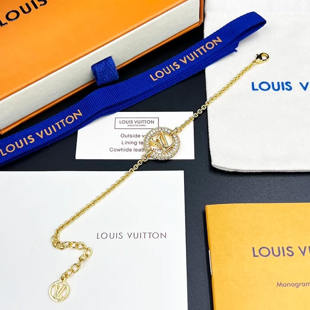 Louis Vuitton LV Circle Gold Transparent Chain Pavé-Crystal Bezel Bracelet 5