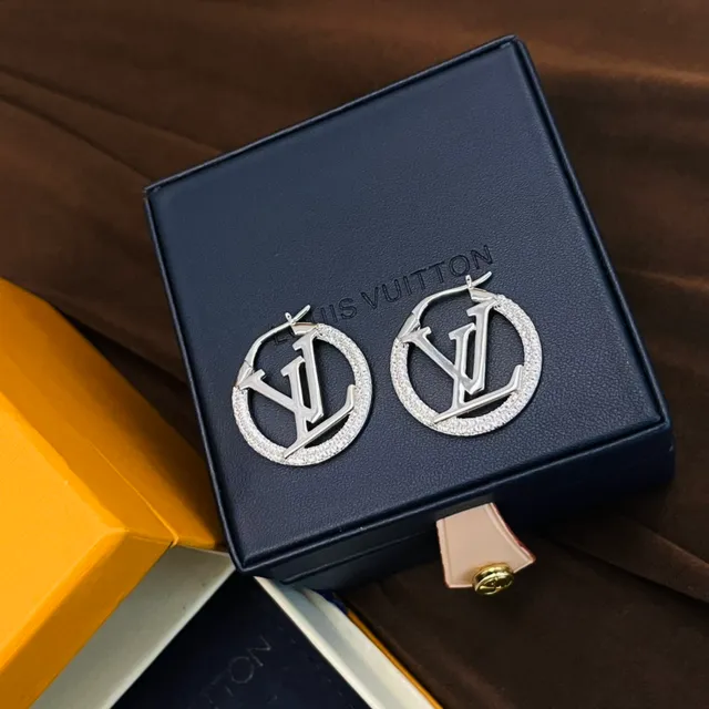 Louis Vuitton LV Circle Pavé Hoop Earrings 9