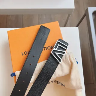 Louis Vuitton LV Initiales Black Pebbled Leather Belt