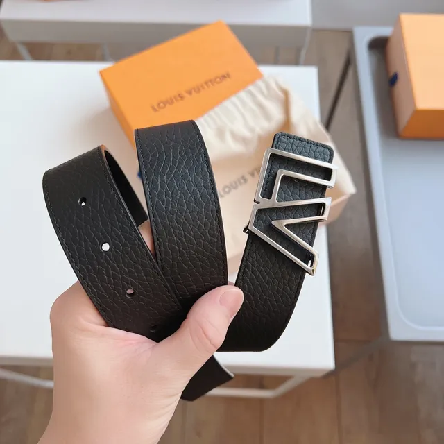 Louis Vuitton LV Initiales Black Pebbled Leather Belt 2