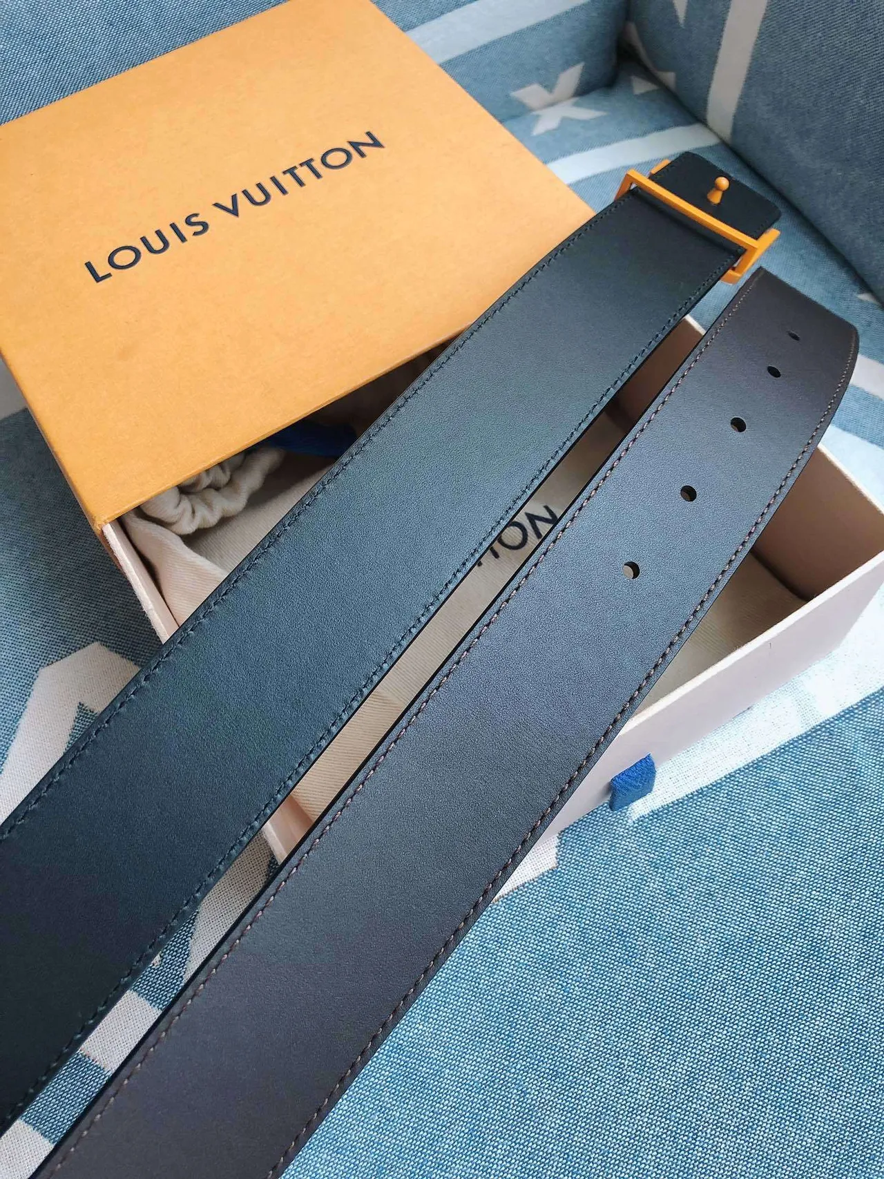 Louis Vuitton LV Initiales भूरी चमड़ी की बेल्ट 3
