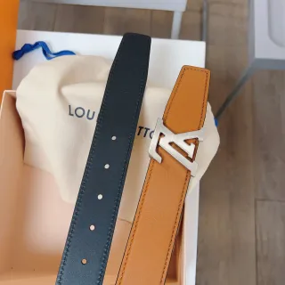 Louis Vuitton LV Initiales Interlocking Buckle Leather Belt