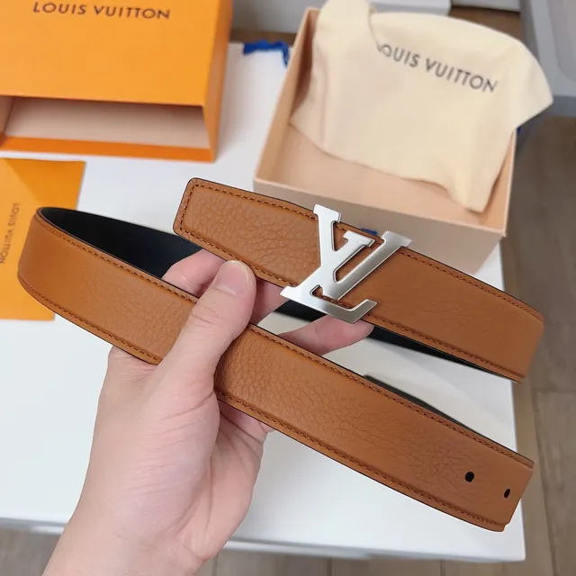 Louis Vuitton LV Initiales Interlocking Buckle Leather Belt 2