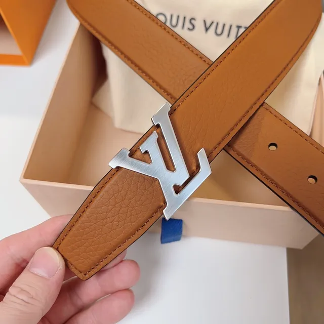 Louis Vuitton LV Initiales Interlocking Buckle Leather Belt 3