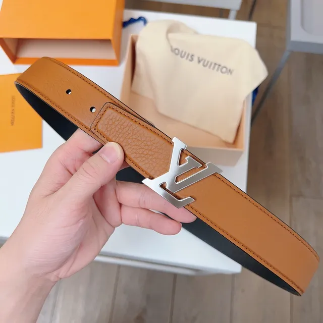 Louis Vuitton LV Initiales Interlocking Buckle Leather Belt 6