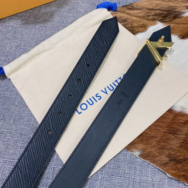 Louis Vuitton LV Initiales Navy Epi Leather Belt 3