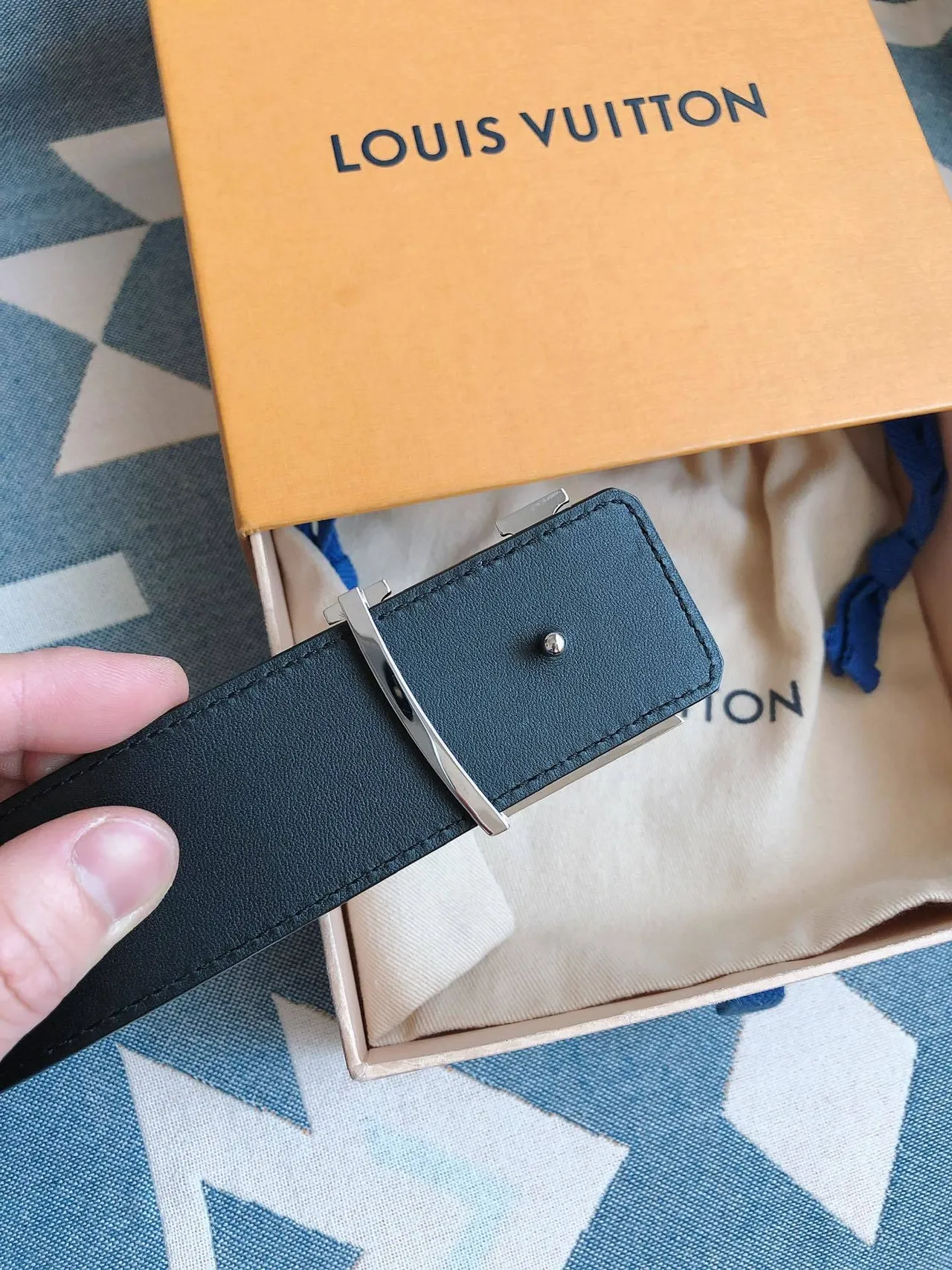 Louis Vuitton LV Initiales Reversible Leather Belt 6