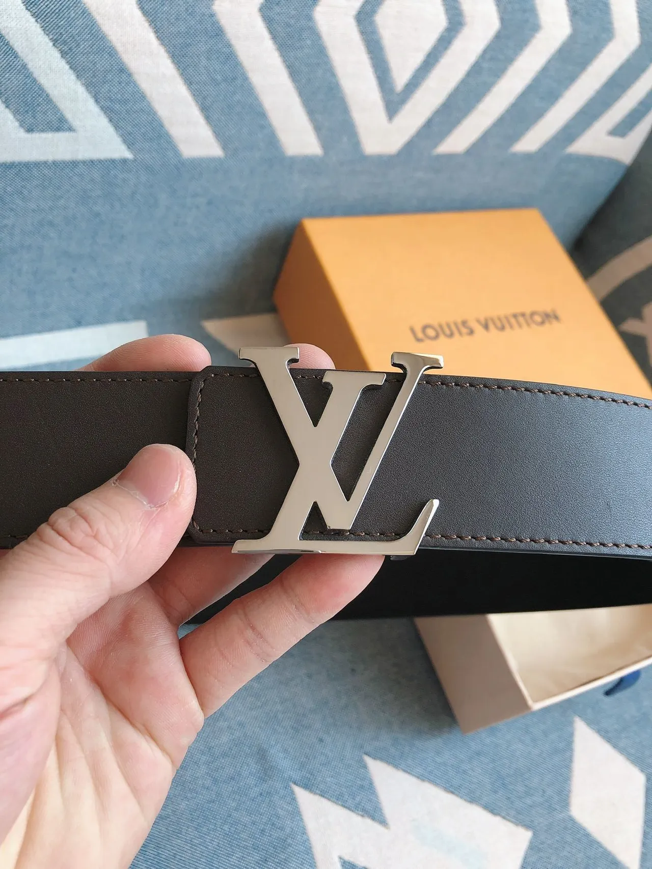 Louis Vuitton LV Initiales Reversible Leather Belt 8