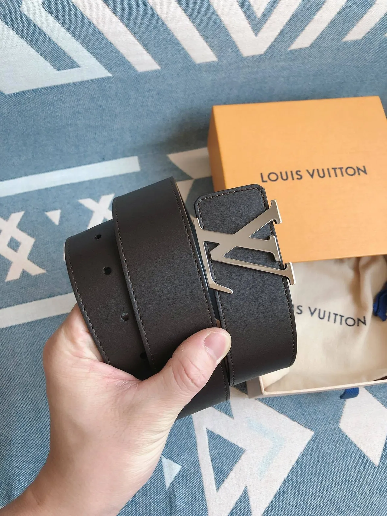 Louis Vuitton LV Initiales Reversible Leather Belt 9