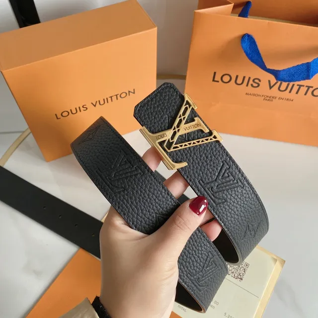 Louis Vuitton LV Initiales Twist حزام جلد أسود مقشر 4