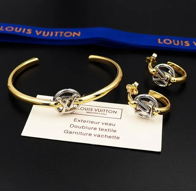 Bracelete Louis Vuitton LV Knot Ouro e Prata Polido com Fecho Monograma 9