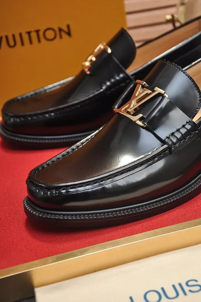 Louis Vuitton LV Mocassins Cuir Verni Noir 2