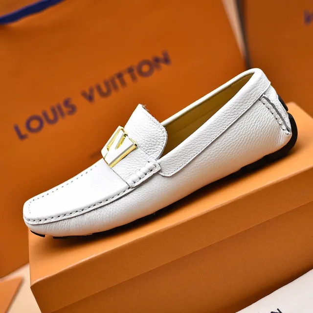 Louis Vuitton LV Loafer White Pebbled Leather Gold-Tone Logo Loafers 6