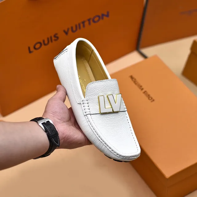 Louis Vuitton LV Loafer White Pebbled Leather Gold-Tone Logo Loafers 7