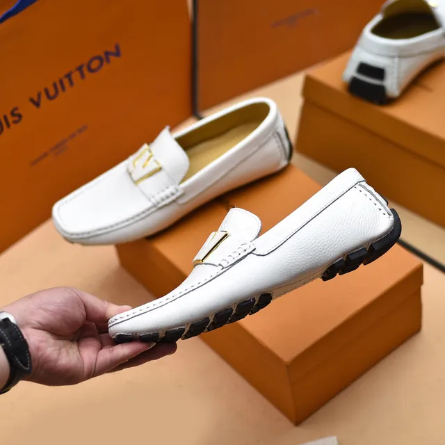 Louis Vuitton LV Loafer White Pebbled Leather Gold-Tone Logo Loafers 8