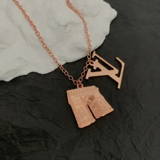 Louis Vuitton LV Monogram et Arc de Triomphe Rose-Gold collier