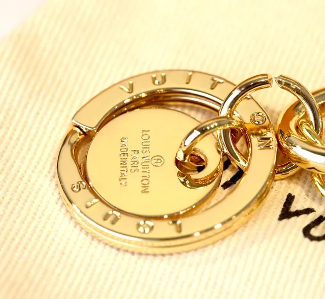 Louis Vuitton LV Monogram Keyholder Gold Brown Polished Metal Interlocking Bracelet 8