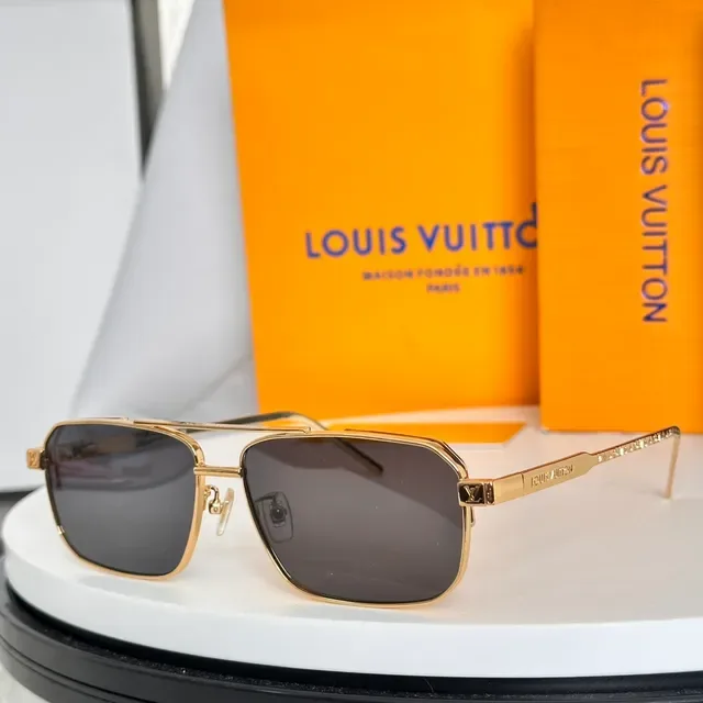 Louis Vuitton LV Rise Metal Square Sunglasses 5