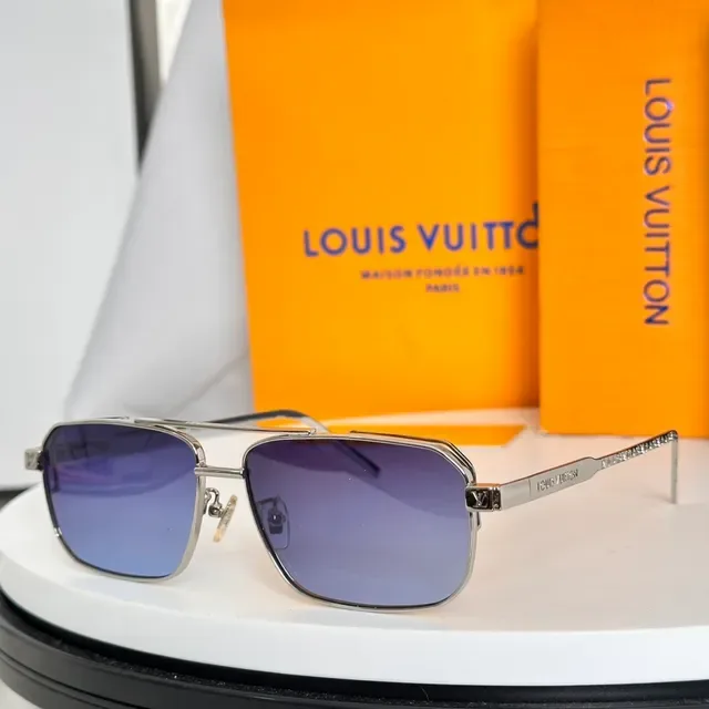 Louis Vuitton LV Rise Metal Square Sunglasses 6