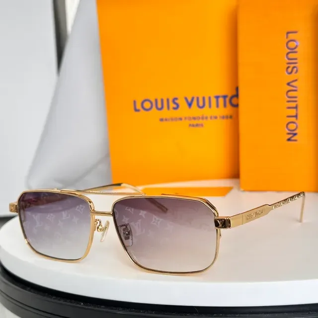 Louis Vuitton LV Rise Metal Square Sunglasses 7