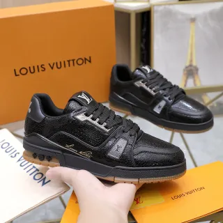 Louis Vuitton LV Trainer Negro Marrón Cuero Texturizado Agrietado Superior Placa Metálica Hardware Zapatillas Lifestyle