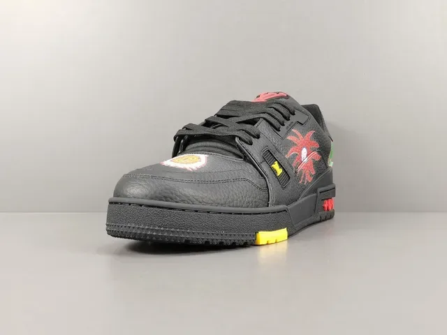 Louis Vuitton LV Trainer Sneakers Lifestyle Noires avec Appliqué Graphique 15