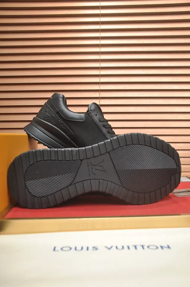 Louis Vuitton LV Trainer কালো মোনোগ্রামড রাবার সোল মিশ্রিত মেশ এবং লেদার আপার লাইফস্টাইল স্নিকার 3