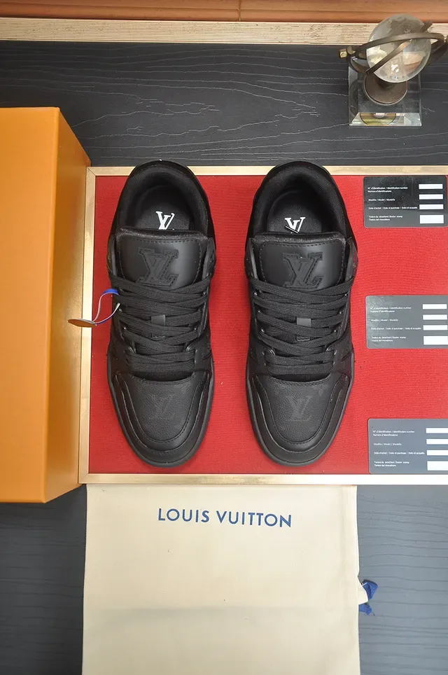 Louis Vuitton LV Trainer Black Structured Leather Upper Layered Rubber Midsole Lifestyle Sneakers 2