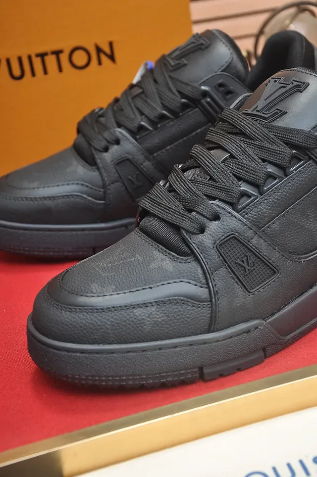 Louis Vuitton LV Trainer Black Structured Leather Upper Layered Rubber Midsole Lifestyle Sneakers 3