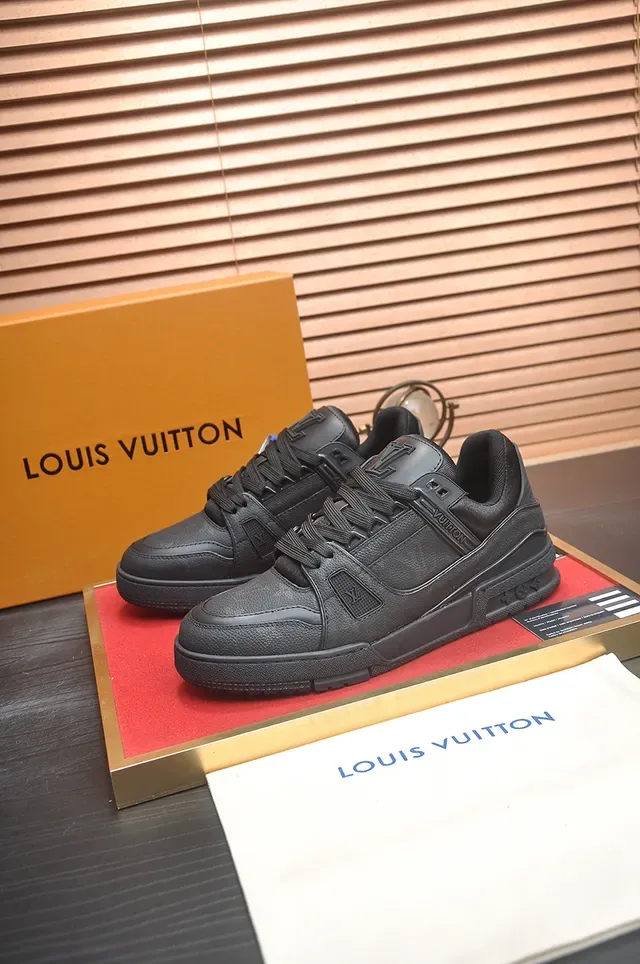 Louis Vuitton LV Trainer Black Structured Leather Upper Layered Rubber Midsole Lifestyle Sneakers 5