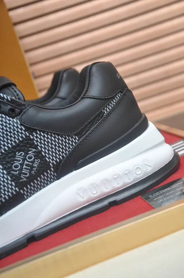 لويس فيتون LV Trainer أسود أبيض Low-Top جلد-شبكة هجين نمط حياة حذاء رياضي 2