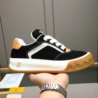 Louis Vuitton LV Trainer Black White Tan Gum tênis lifestyle