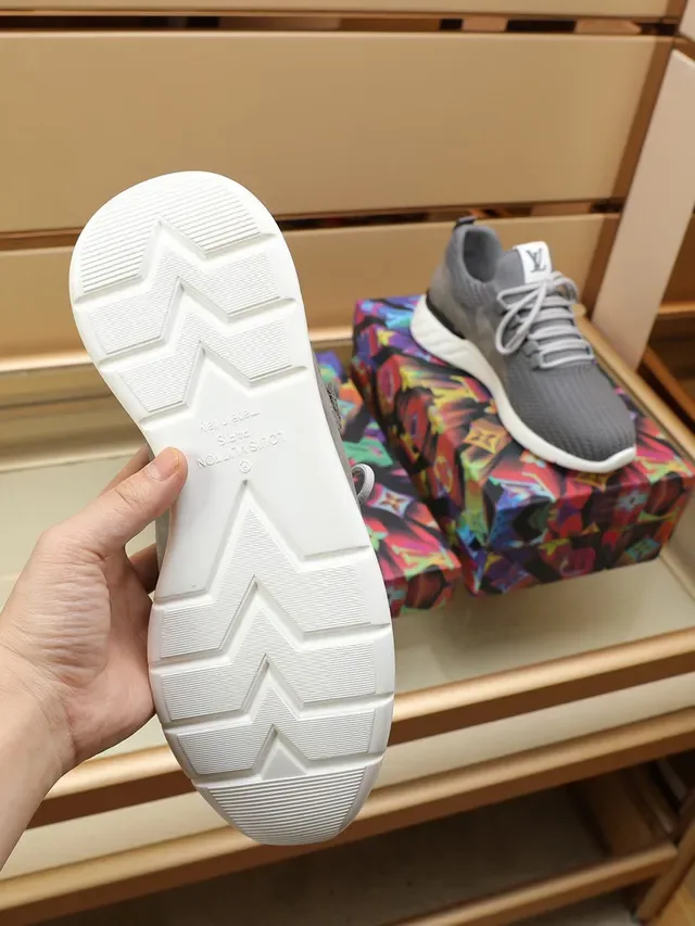 Louis Vuitton LV Trainer Gris Blanc Upper en Tricot Low-Top Lifestyle Sneakers 3