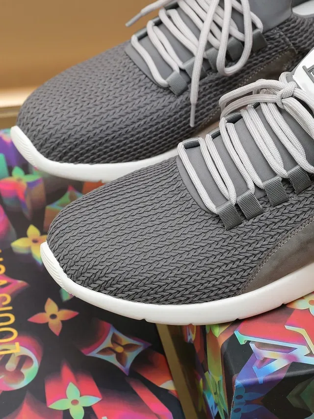 Louis Vuitton LV Trainer Gris Blanc Upper en Tricot Low-Top Lifestyle Sneakers 4