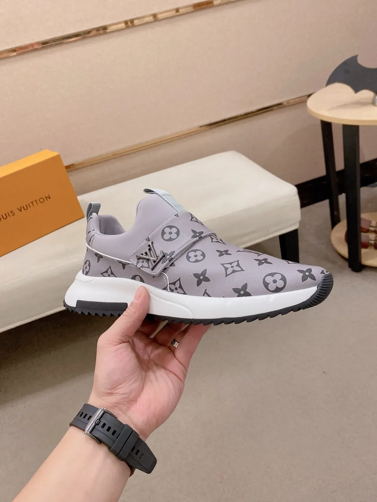 لويس فيتون LV Trainer رمادي أبيض Slip-On Monogram Canvas Lifestyle Sneakers 5