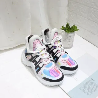 Louis Vuitton LV Trainer multicor sola branca parte superior tie-dye tênis chunky