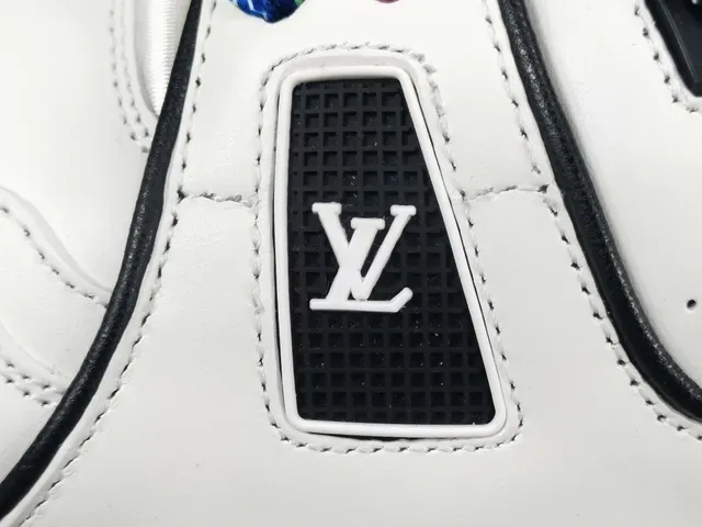 Louis Vuitton LV Trainer White Black Low-Top Silhouette Leather Upper Lifestyle Sneakers 4