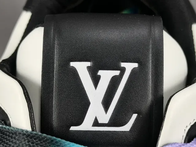 Louis Vuitton LV Trainer White Black Low-Top Silhouette Leather Upper Lifestyle Sneakers 6